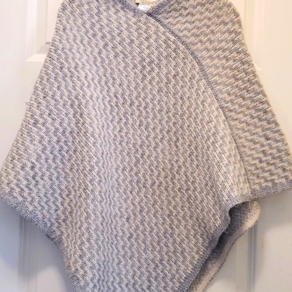 COCOGIO ITALIAN WOOL ALPACA BLEND PONCHO, ONE SIZE - Picture 1 of 7